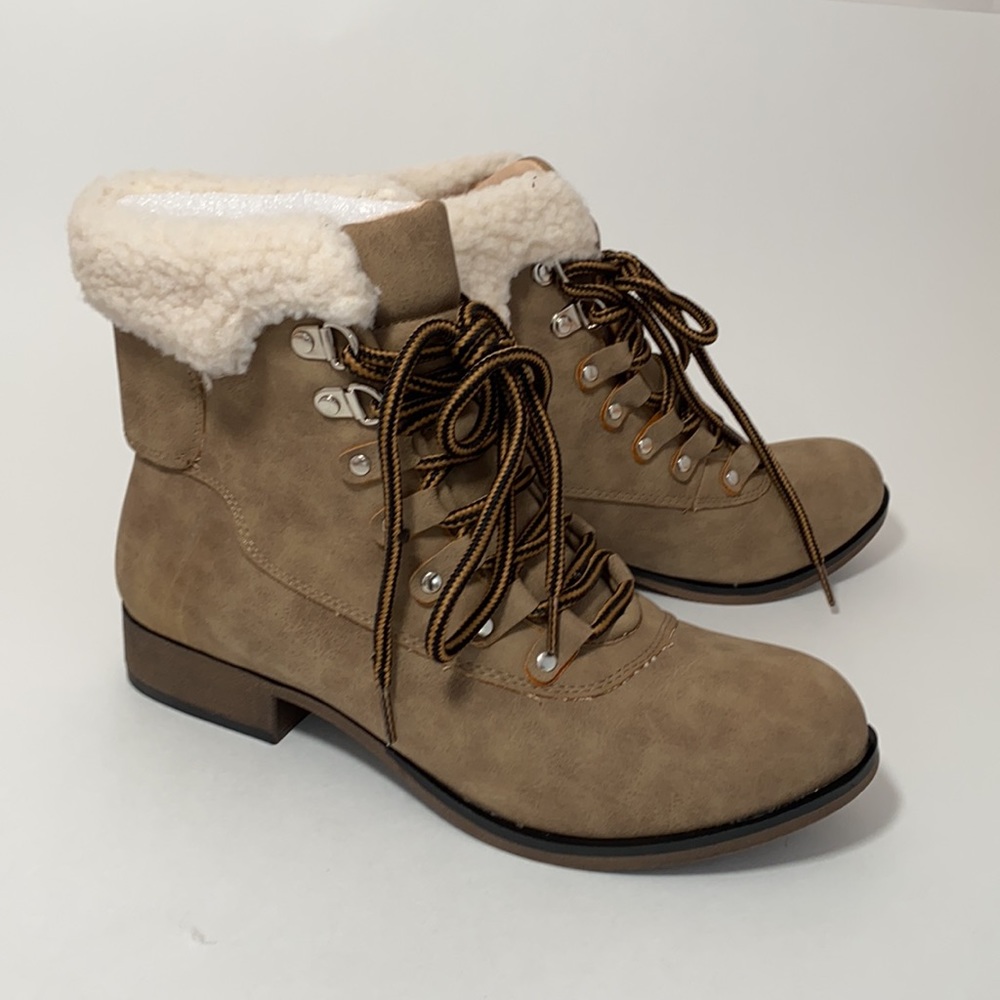 Chase + Chloe Combat Boots NWT size 6 - Picture 8 of 11